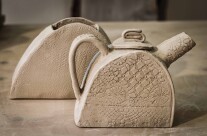 Due belle creazioni, il vaso di Serena e la teiera di Patrizia